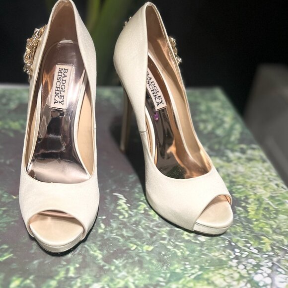 Badgley Mischka Marcia Heel-Women's - Picture 2 of 14